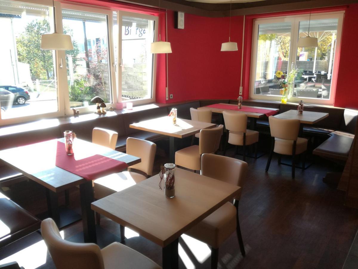 Hotel Gaststaette Peperoni Biberach an der Riß Esterno foto