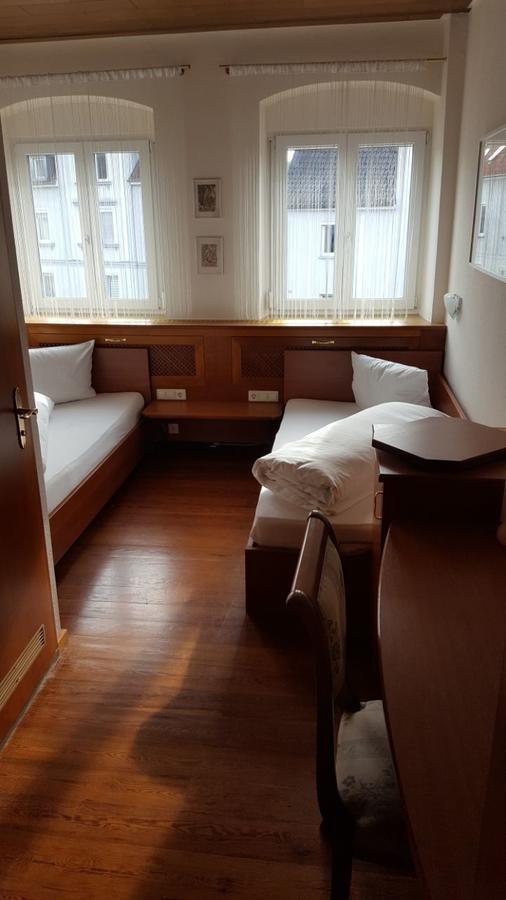 Hotel Gaststaette Peperoni Biberach an der Riß Esterno foto